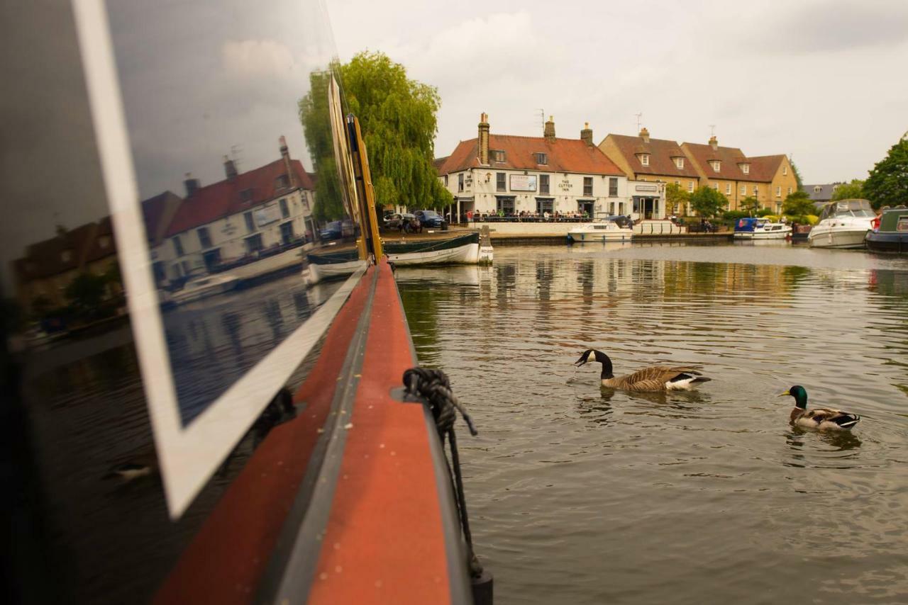 Narrowboat Puzzle Hotel Ely Ngoại thất bức ảnh